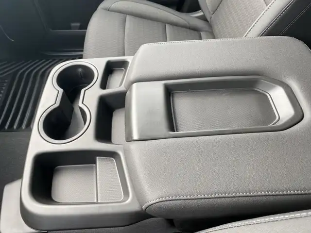2025 GMC Sierra 1500 Crew Cab Standard Box 4-Wheel Drive SLE for in Cars & Trucks in Grande Prairie - Image 26