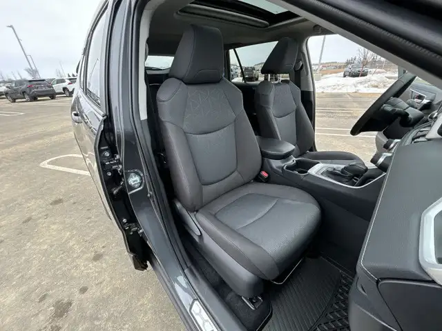 2025 Toyota RAV4 Hybrid XLE - Low Mileage in Cars & Trucks in Edmonton - Image 28