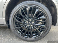 This Lincoln Corsair boasts a Intercooled Turbo Premium Unleaded I-4 2.0 L/122 engine powering this... (image 7)