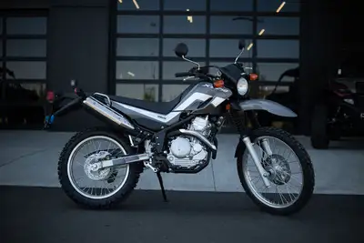 Engine Type: Air-cooled, SOHC, 2-valve, single Displacement: 249cc Bore and Stroke: 74 x 58 mm Compr...