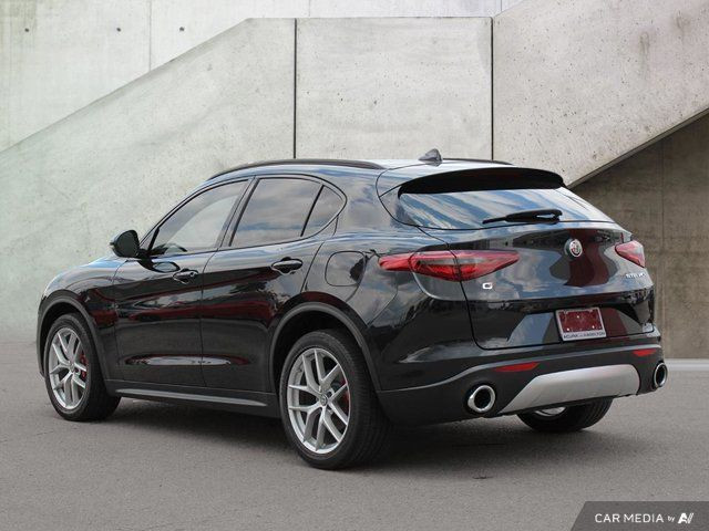2018 Alfa Romeo Stelvio Ti Sport in Cars & Trucks in Hamilton - Image 3