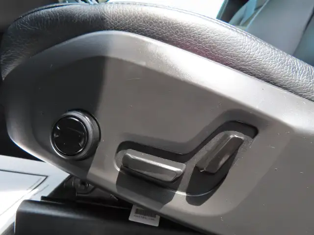 2022 Volvo XC60 Recharge T8 eAWD PHEV Inscription Expression - L dans Autos et camions dans Région d’Oakville/Halton - Image 38