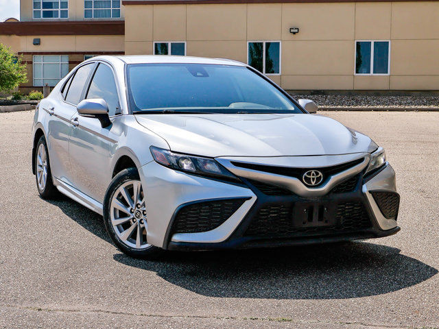 2021 Toyota Camry SE 2.5L in Cars & Trucks in Strathcona County - Image 2
