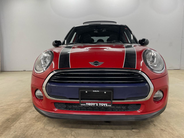 2017 MINI Cooper 5dr HB in Cars & Trucks in Guelph - Image 2