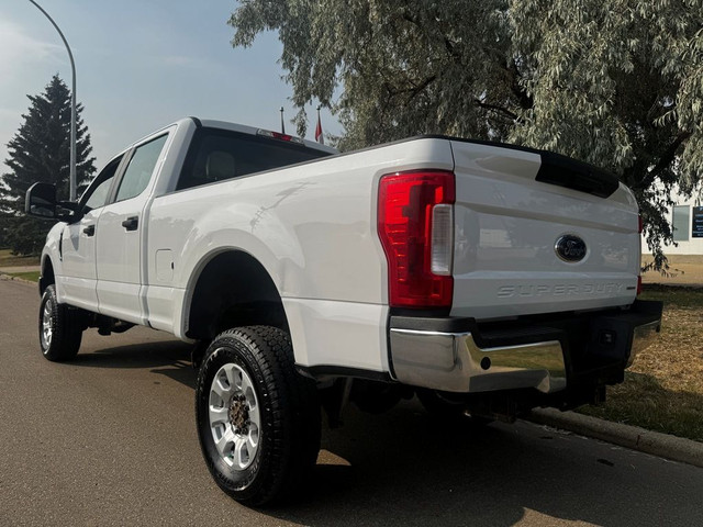 2019 Ford Super Duty F-350 SRW 4WD Crew Cab - 149K - CLEAN CAR F in Cars & Trucks in Edmonton - Image 3