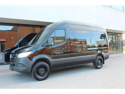 RARE FIND BLACK ON BLACK!!! 2020 MERCEDES SPRINTER 2500 -- 144 - HIGH ROOF -- 3 PASSENGERS SEATING!!...