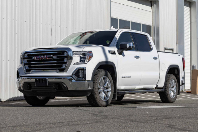 2019 GMC Sierra 1500 SLT 5.3L V8, Premium Package, X31 Off-Road  in Cars & Trucks in Kamloops
