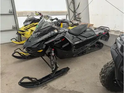 2025 Ski-Doo Mxzx 600 137 1.25 IR 2025 MXZX 600 137 6354 KM, 1.25 ICE RIPPER TRACK, WARRANTY TILL 20...