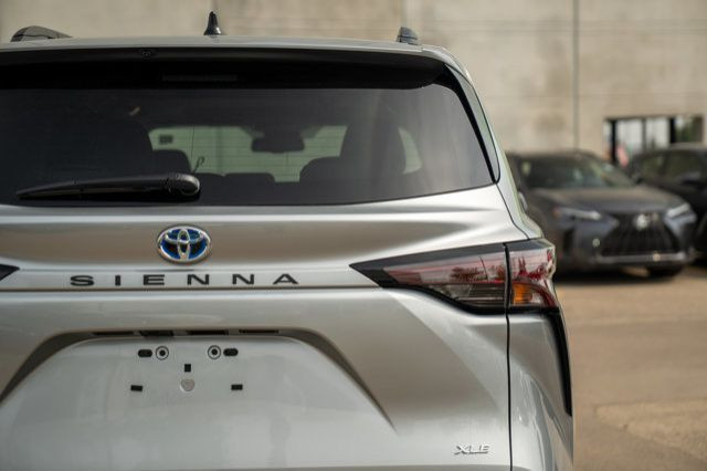 2025 Toyota Sienna XLE in Cars & Trucks in Edmonton - Image 4