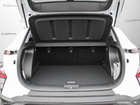 This Hyundai Kona has a strong Regular Unleaded I-4 2.0 L/122 engine powering this Variable transmis... (image 6)
