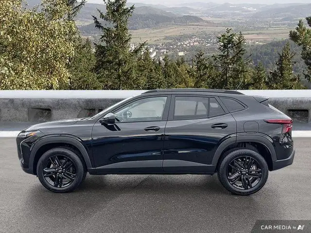 2025 Chevrolet Trax ACTIV | All Weather Floor Mats | in Cars & Trucks in Cowichan Valley / Duncan - Image 3