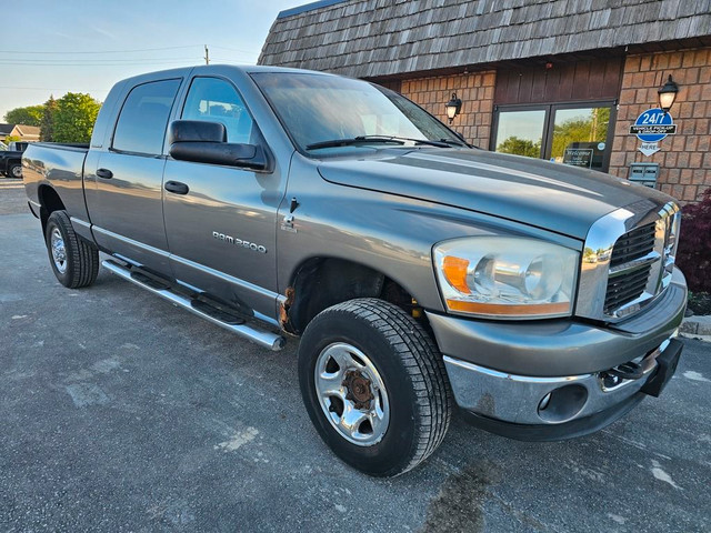 2006 Dodge Ram 2500 4dr Mega Cab 160.5 WB 4WD SLT in Cars & Trucks in Chatham-Kent