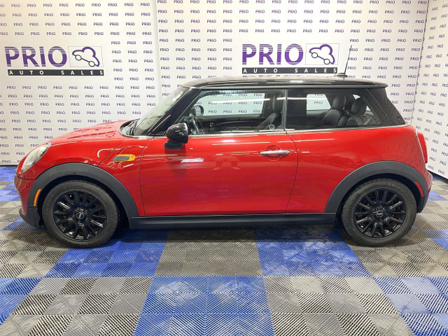 2017 MINI Cooper Hardtop in Cars & Trucks in Ottawa - Image 2