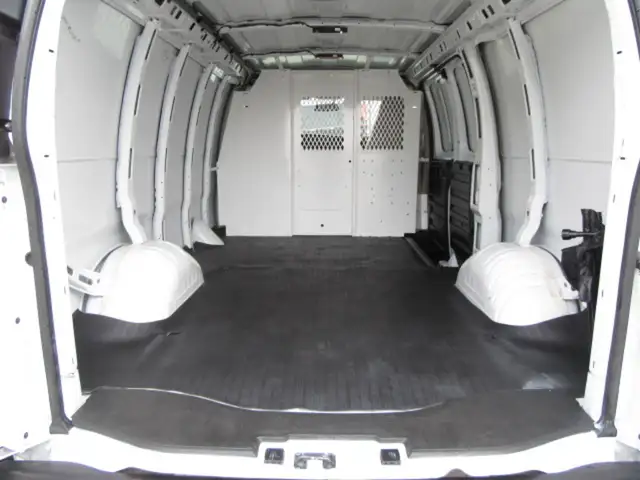 2023 GMC Savana 2500 CARGO VAN in Cars & Trucks in Oakville / Halton Region - Image 11