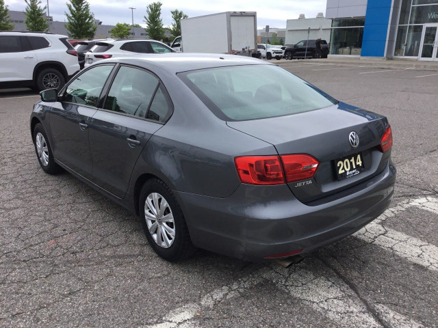 2014 Volkswagen Jetta Sedan in Cars & Trucks in Oshawa / Durham Region - Image 3