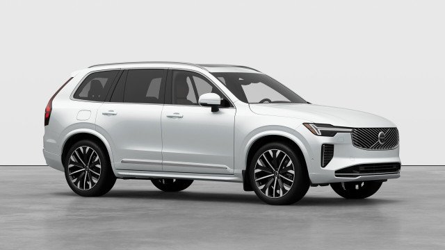 2026 Volvo XC90 Plug-in hybrid dans Autos et camions  à Ville de Montréal - Image 3