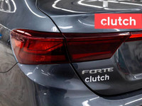 NO ACCIDENTS / CLEAN CARFAX / Climate Control, Auxiliary Audio Input, Bluetooth Music and more! Clut... (image 9)