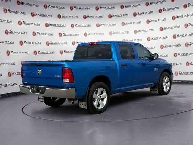 2022 Ram 1500 Classic SLT 4x4 Crew Cab 5'7 Box dans Autos et camions dans Ville d’Edmonton - Image 8