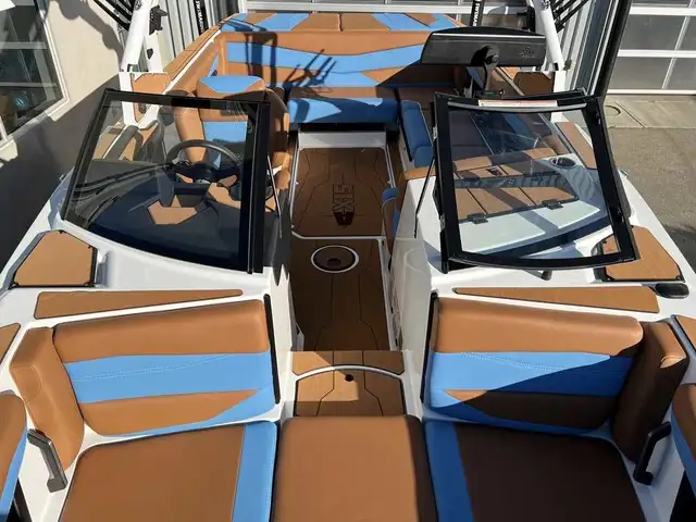 2024 Axis A225 in Powerboats & Motorboats in Saskatoon - Image 15