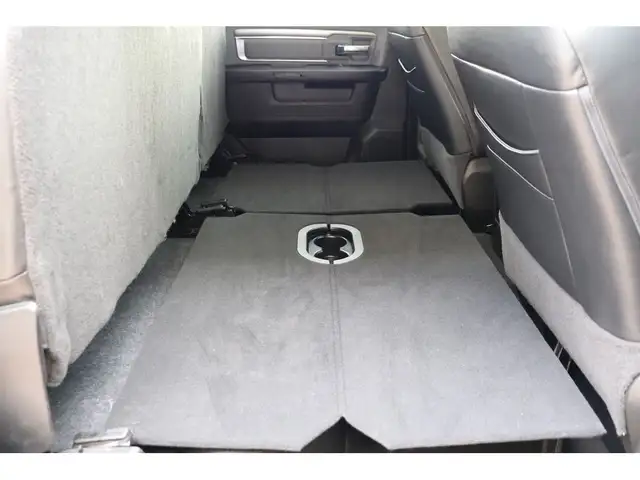 2022 Ram 1500 Classic SLT LUXURY EDITION CREW 4X4, LOADED/LEATHE in Cars & Trucks in Winnipeg - Image 27