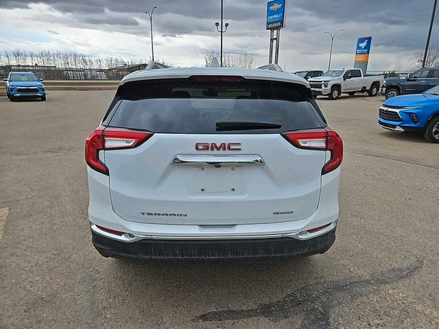2022 GMC Terrain SLT LOADED! PANO ROOF LEATHER HEATED SEATS in Cars & Trucks in Red Deer - Image 4