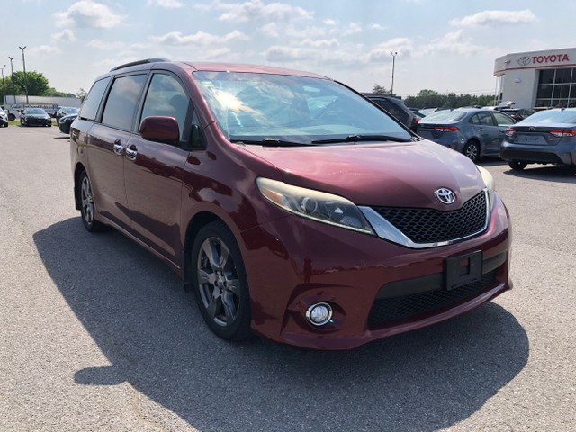 2017 Toyota Sienna SE ONE OWNER in Cars & Trucks in Belleville - Image 3