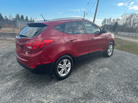 NEW MVI! VERY WELL MAINTAINED SUV! POWER WINDOWS, LOCKS, MIRRORS, ETC! COMFORTABLE FUEL EFFICIENT SU... (image 3)