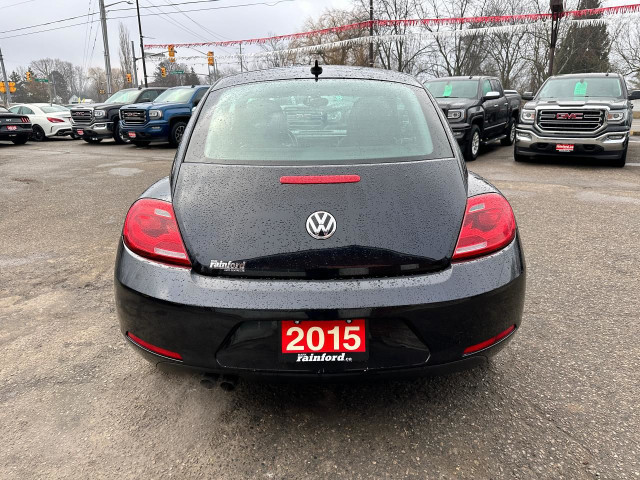  2015 Volkswagen Beetle Comfortline 1.8TSI HTD LTHR Sunroof FM/X in Cars & Trucks in Oshawa / Durham Region - Image 4