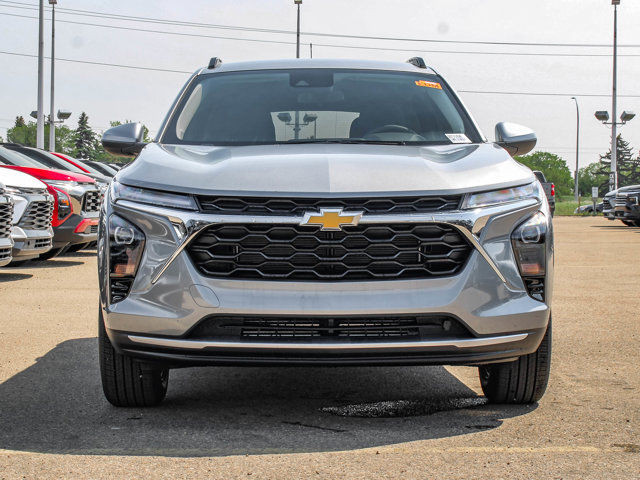 2025 Chevrolet Trax LT in Cars & Trucks in Edmonton - Image 3