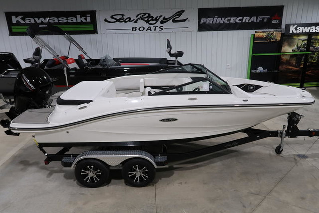 2023 Sea Ray SPX 190 OutBoard in Powerboats & Motorboats in Prince Albert
