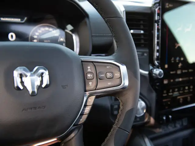 2025 Ram 1500 Laramie 4x4, 22 Inch Wheels, 33 Inch Tires in Cars & Trucks in Calgary - Image 17