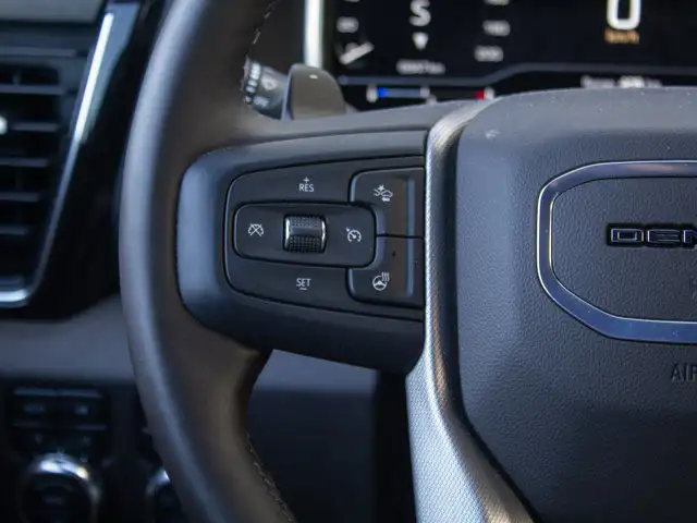 2025 GMC Sierra 1500 Crew Cab Short Box 4-Wheel Drive Denali for dans Autos et camions dans Ville d’Edmonton - Image 18