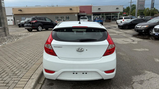 2016 Hyundai Accent SE in Cars & Trucks in Sarnia - Image 4