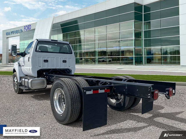 2025 Ford F750 Chassis Truck 108" CAB TO AXLE - 33,000 GVWR in Cars & Trucks in Mississauga / Peel Region - Image 4