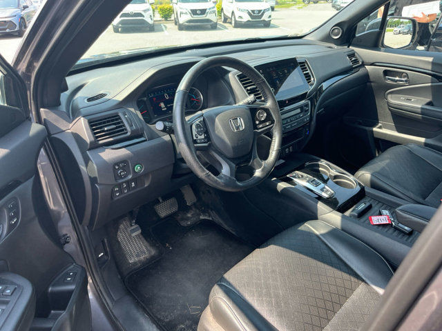 2019 Honda Passport Touring AWD | Leather | Sunroof | Nav in Cars & Trucks in Guelph - Image 3