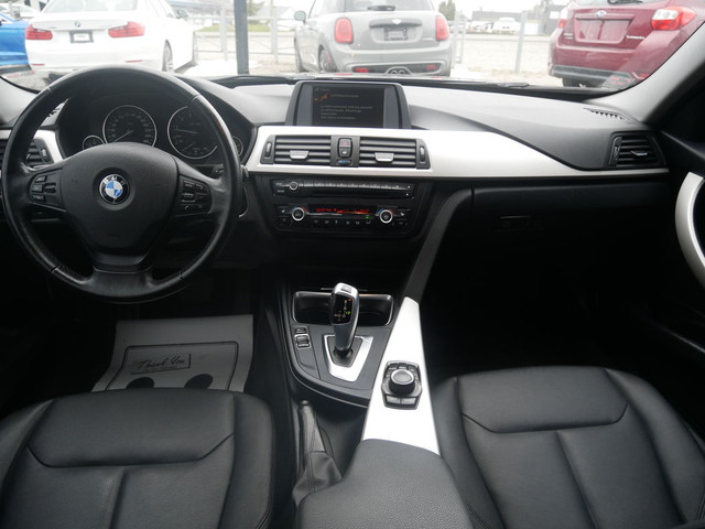  2014 BMW 320i xDrive XDRIVE + INSPECTÉ + CUIR + A/C in Cars & Trucks in Sherbrooke - Image 2