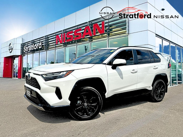 2022 Toyota RAV4 Hybrid SE | HYBRID | POWER TAILGATE | LOW KMS in Cars & Trucks in Stratford