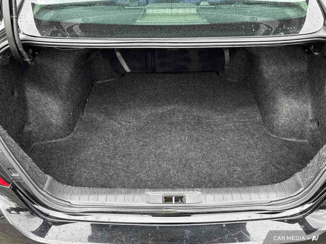 2016 Nissan Altima 2.5 in Cars & Trucks in Calgary - Image 4