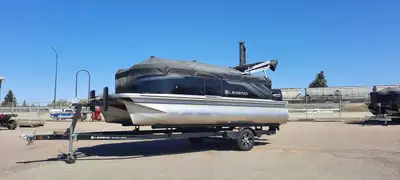 2023 Legend Q Series LE 19 Lounge Pontoon. Canadian built !!! Mercury 60 ELPT CT. Mooring cover. Pre...