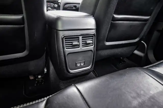 2022 Chrysler 300 S • SUNROOF • NAV • HEATED LEATHER • PREM. AUD in Cars & Trucks in Kingston - Image 36