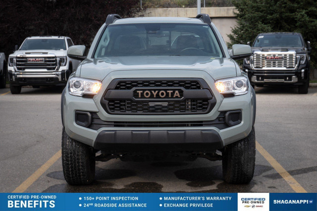2023 Toyota Tacoma SR5 | ROOF RACK | LOW KMV6 in Cars & Trucks in Calgary - Image 2