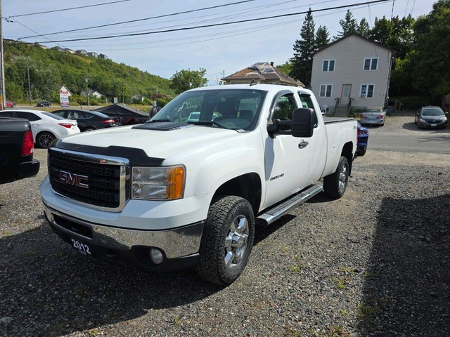 2012 GMC Sierra 2500HD WT DURAMAX DIESEL in Cars & Trucks in Sudbury