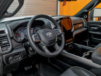 WOW! À voir! / Come see it! TRÈS BIEN ÉQUIPÉ / VERY WELL EQUIPPED. Version Laramie Night Crew 4x4 av... (image 1)