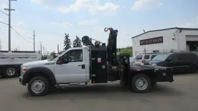 2013 FORD F-550 REG CAB WITH HIAB 077 BOOM CRANE & VMAC COMPORESSOR... AMVIC Licenced.. Financing is...