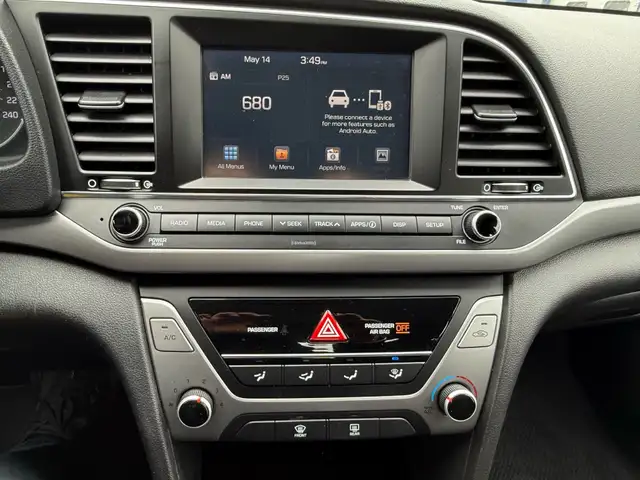 2017 Hyundai Elantra 4dr Sdn Auto GL in Cars & Trucks in Hamilton - Image 17