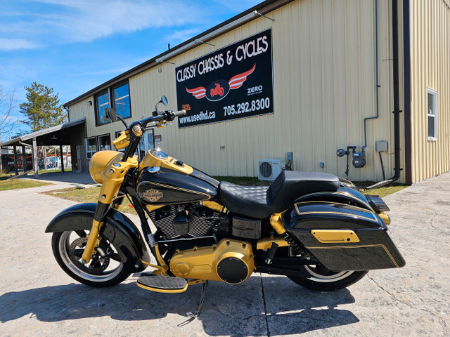 2012 Harley-Davidson Cruiser CLASSY CHASSIS CUSTOM - DYNA SWITCH in Street, Cruisers & Choppers in Peterborough - Image 2
