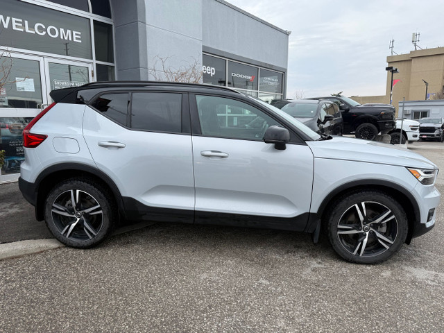 2022 Volvo XC40 T5 R-Design | CERTIFIED | CLEAN CARFAX | LOW... in Cars & Trucks in Markham / York Region - Image 3