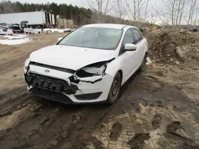 2016 Ford Focus SE 72,200 KM 2.0L , Automatic transmission. Cloth Interior, Heated Seats and Steerin...