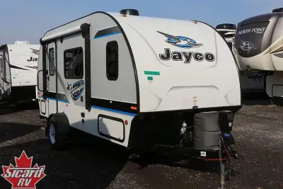 Introducing the 2017 Hummingbird 17RB, from Jayco. The Hummingbird 17RB contains everything you will...