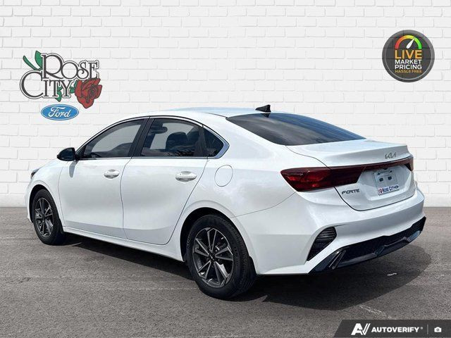 2022 Kia Forte | Heated Seats | Heated Steering Wheel in Cars & Trucks in Windsor Region - Image 4